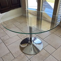 Table Glass / Mesa de vidrio
