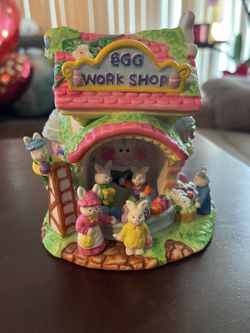 Title: Vintage Cottontale Cottages Porcelain Easter Bunny House