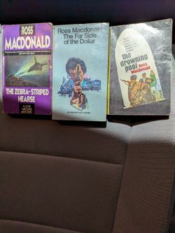 Ross MacDonald paperbacks