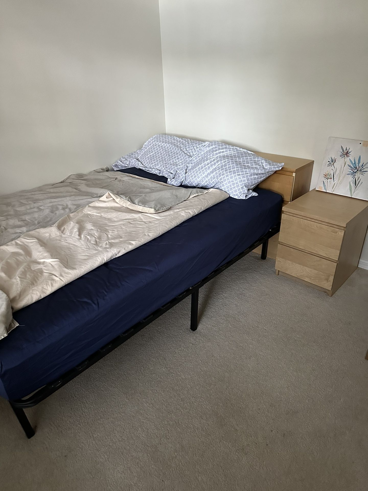 Bedroom Set / Furniture 