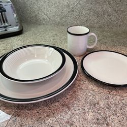 Stoneware – Set Of 10 Place Settings, Rio Century Brand, Made In Japan