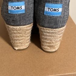 Toms Wedge