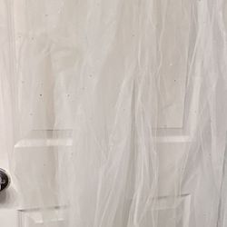 Long Ivory Wedding Veil With Sparkle 