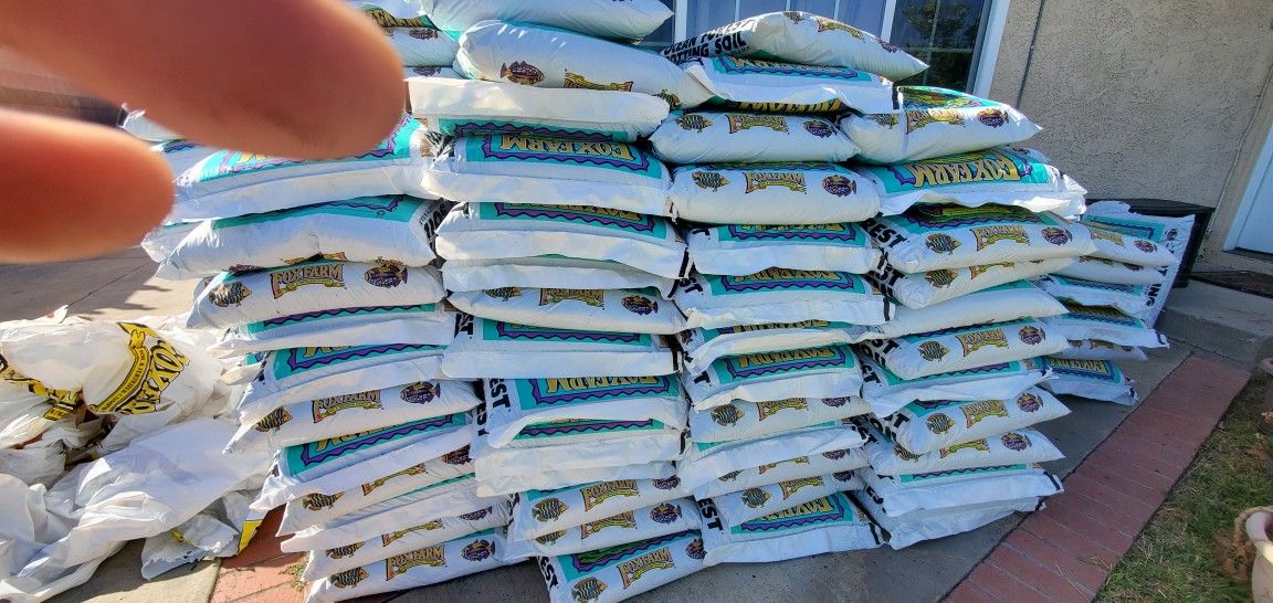 Fox Farm Soil, Fertilizer, Dragon Fruit, Fruit Tree 1.5cubic Large Size