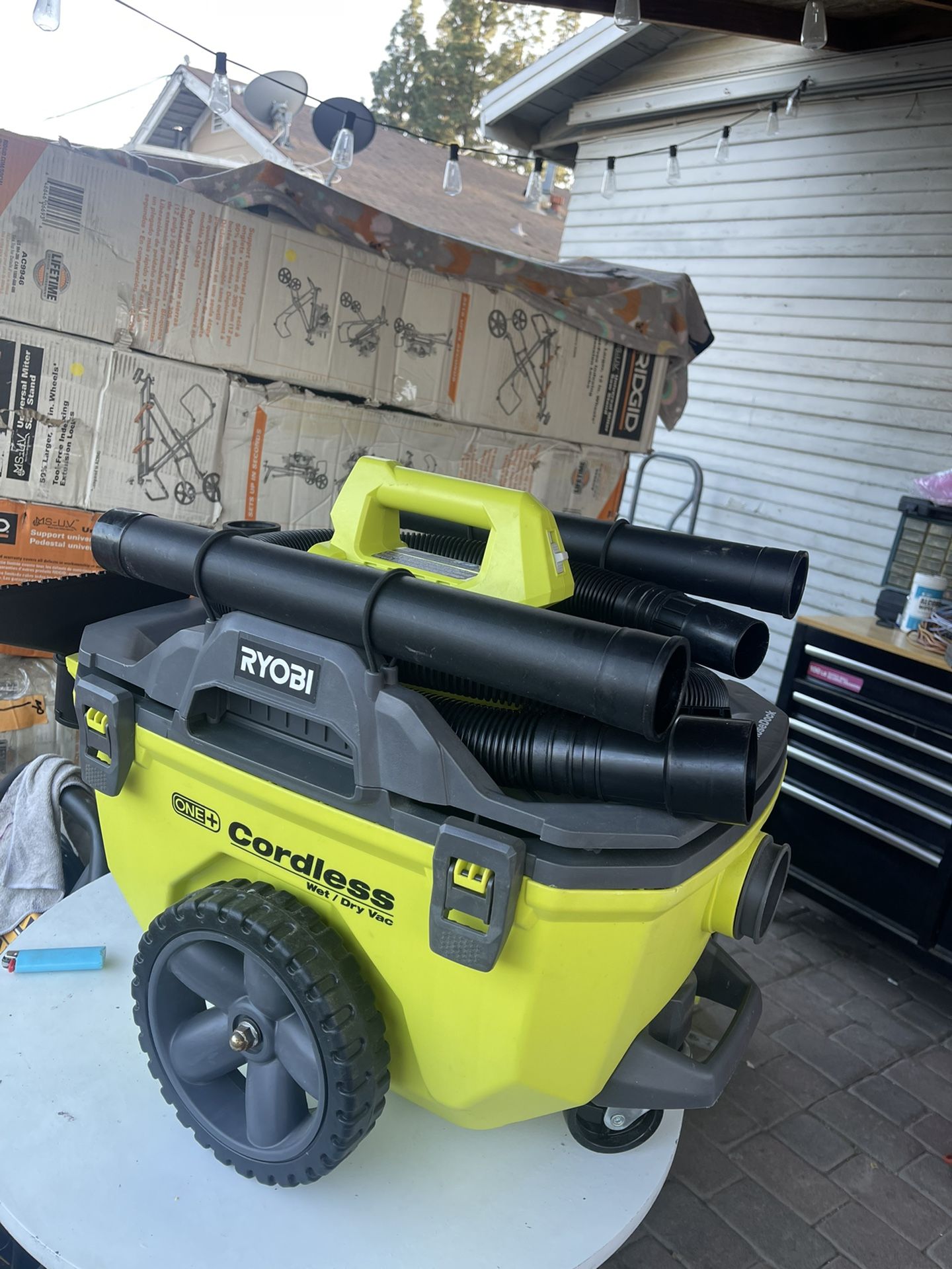 RYOBI ONE+ 18V Cordless Wet/Dry Vacuum (Tool Only) with