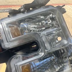 Right Headlight For 2016 F150 