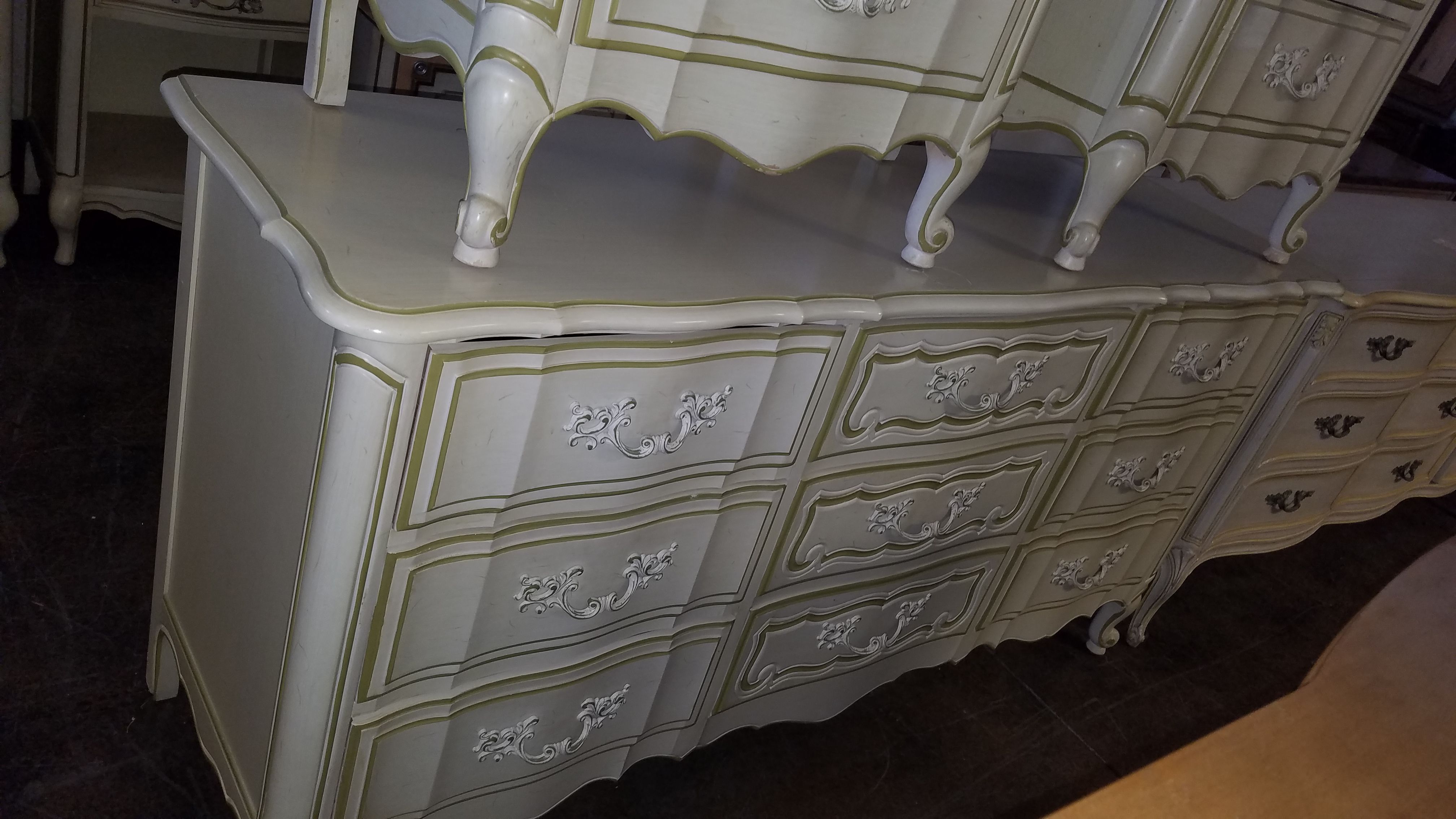 Thomasville French Provincial bedroom set