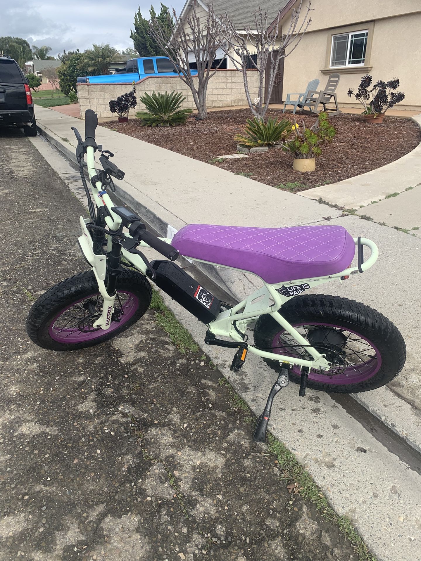 Macfox X1S Purple N White edition.