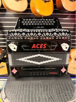 Hohner Aces Acordion