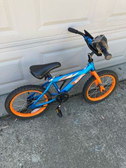 16”Hot Wheel Bike, good condition, see all pictures posted, pick up in Lake Zurich