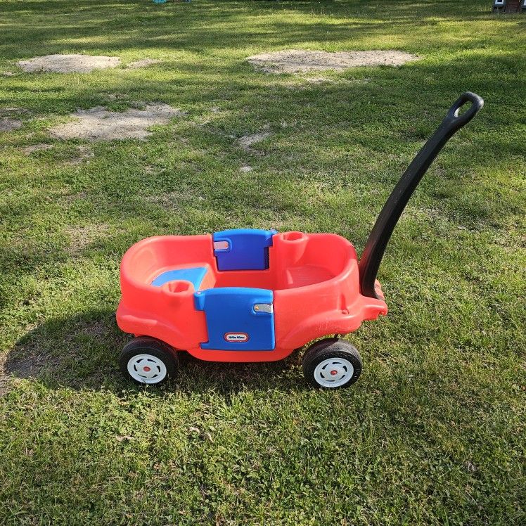 Little Tikes 2 Door Wagon in Excellent Condition *Pick-up In Great Bridge*