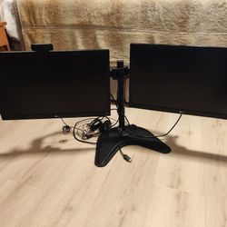 Dual LG LCD Monitors With Stand