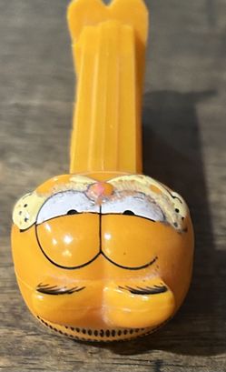 Garfield Pez Dispenser Garfield the Cat Orange Color  Vintage