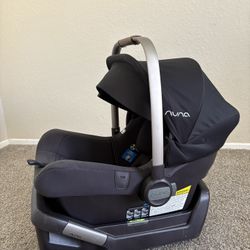 BABY CARSEAT NUNA