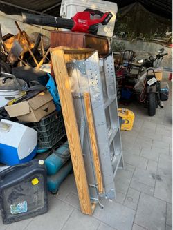 Attic ladder