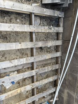 Wood Pallets-free
