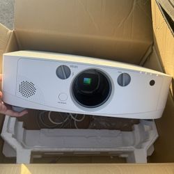 NEC pa600x projector