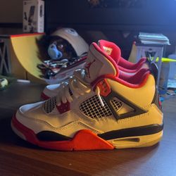 Jordan 4 Retro Fire Red (2020) Size US 5.5Y