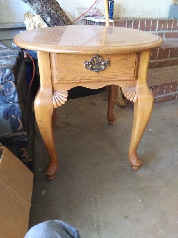 Broyhill Single Drawer round end Table
