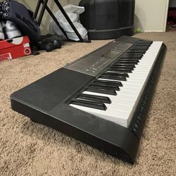CASIO - Electric Keyboard Piano