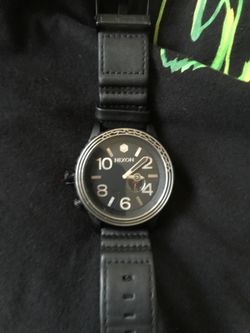 Star Wars Nixon excellent condition need money now