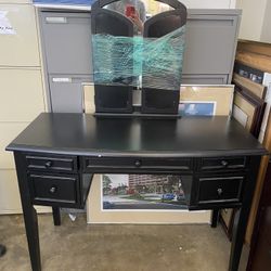 Dresser - Makeup Vanity 