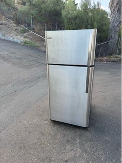 Household stainless steel refrigerator fridge freezer