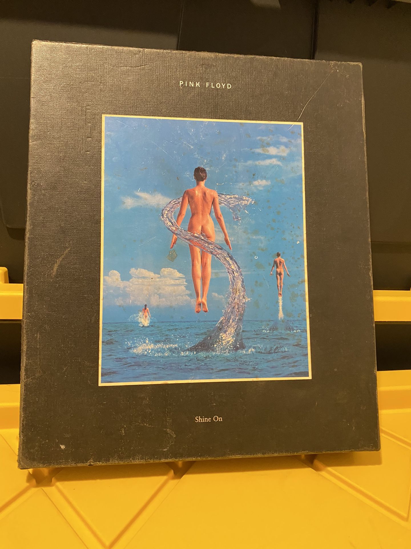 PINK FLOYD SHINE ON CDS AND BOOK