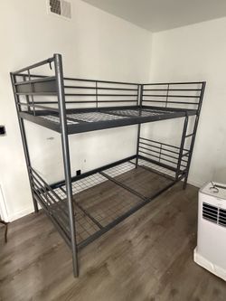 Bunk beds twin