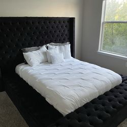 Queen Bed & Living Room Reclining Sofa