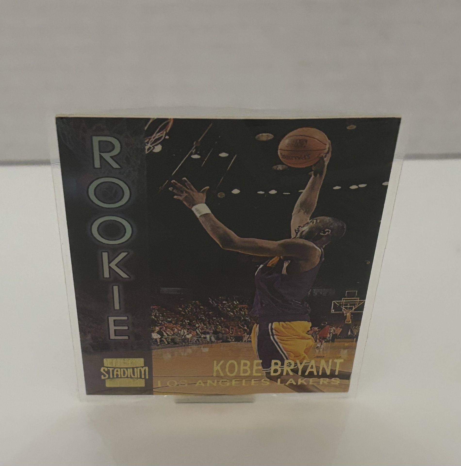 1996-97 Topps Stadium Club - Rookies Series 2 #R9 Kobe Bryant, Rookie Card