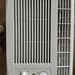 GE  air conditioner 5050 BTU