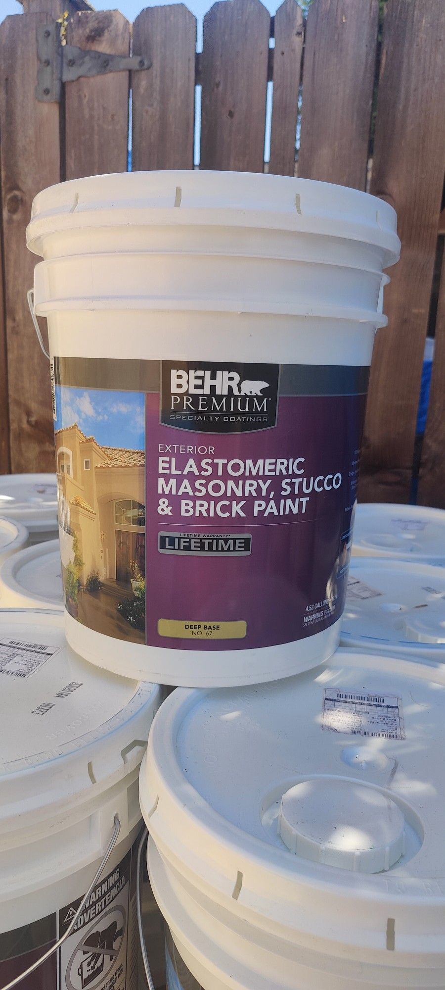 Behr Premium 5 gal. River Stone Brown Acrylic Exterior Paint (Pintura Cafe)