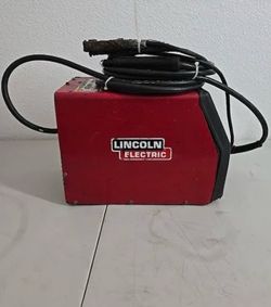 Lincoln SP-125 Plus 120v wire feed welder.