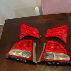 Backlights For A Honda Civic 2009 Used In Good Condition