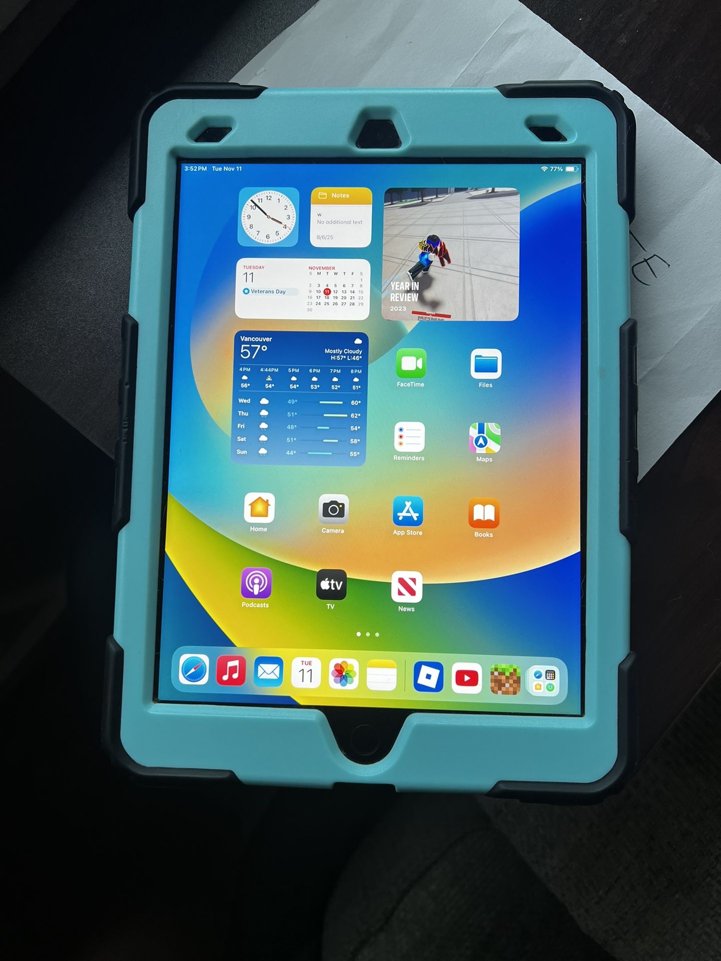 9th Gen Ipad 10.2” Screen 256 Gig