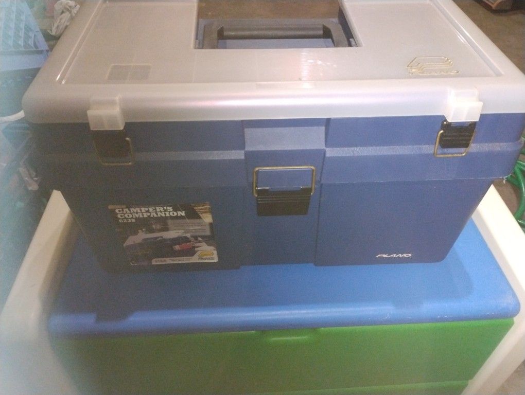 NEW- LG TACKE BOX