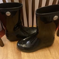 UGG Rain Boots Black Size 6  Good Condition 