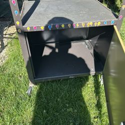 Old Fashion Tv Stand Shelf / With Wheels 