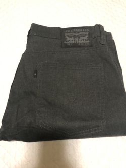 Charcoal grey Levi’s 32x32