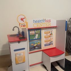 Melissa & Doug Healthy Kids Center Wooden Toy