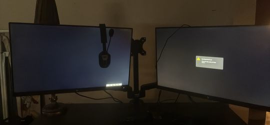 Set of HP z24 monitors