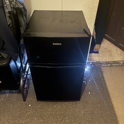 Galanz Mini Fridge