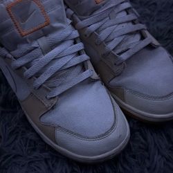 Nike wheat dunks size 9.5 men