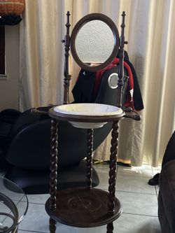 Antique Victorian-style washstand