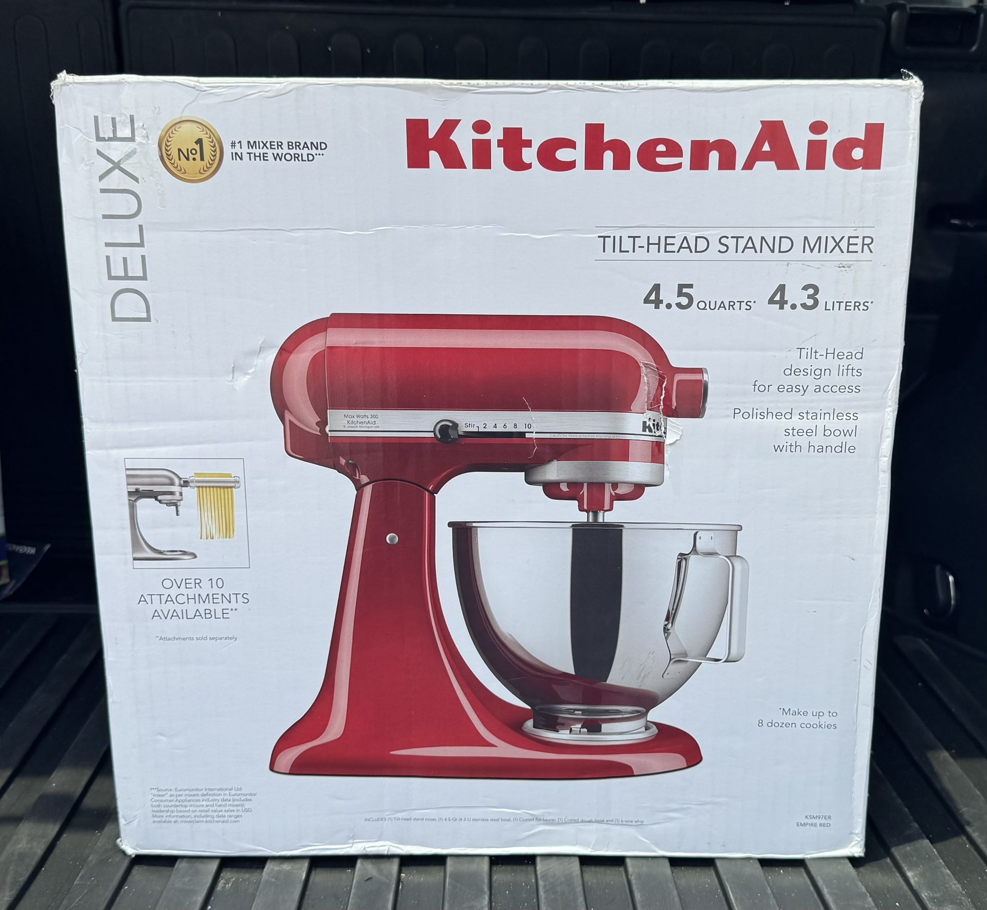 New KitchenAid stand Mixer Deluxe 4.5 qt