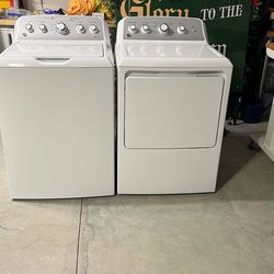 LIKE NEW!!!!! GE Washer & Dryer Combo