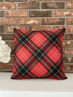 Throw pillow