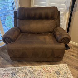 Oversized Power Recliner (Like New)