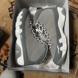 Jordan Retro 9 “Cool Grey”